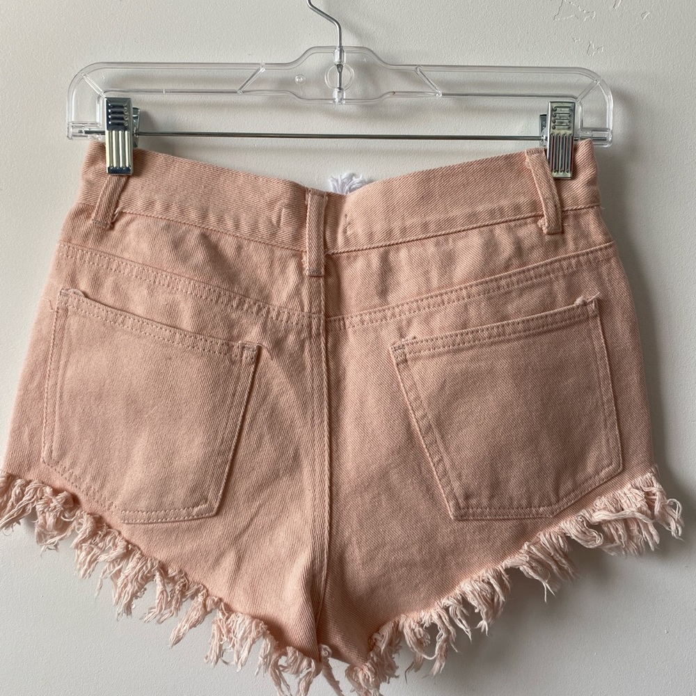 Pink shorts - Picture 2 of 3